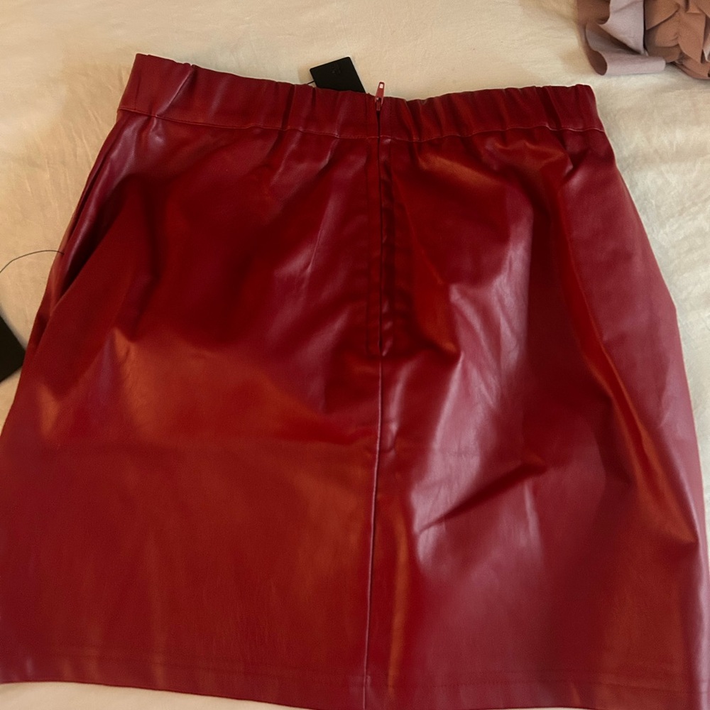 Brand New Lulu's Bold Red Mini Skirt - Picture 2 of 4